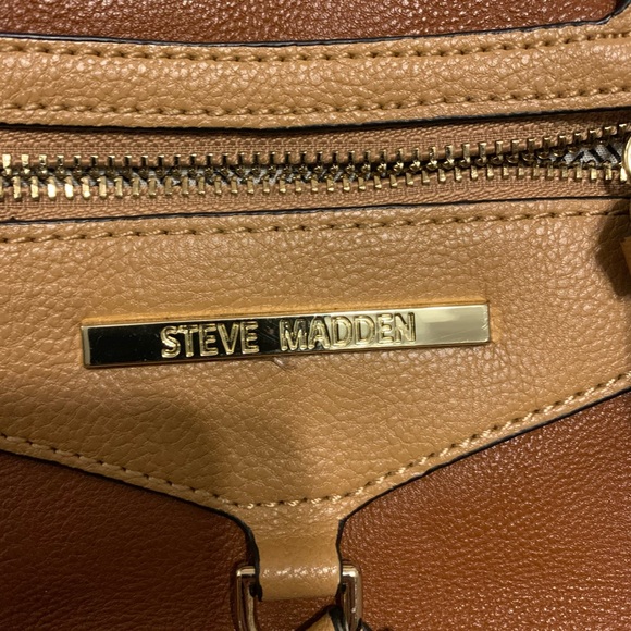 Steve Madden Crossbody Bag - Picture 5 of 15